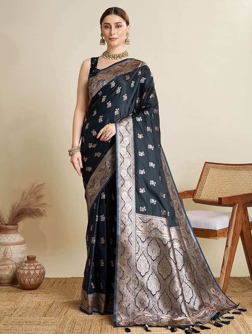 women self design banarasi saree with blouse