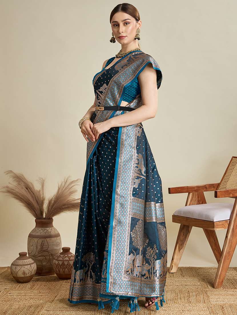 women self design banarasi saree with blouse - 22001361 - Standard Image - 4