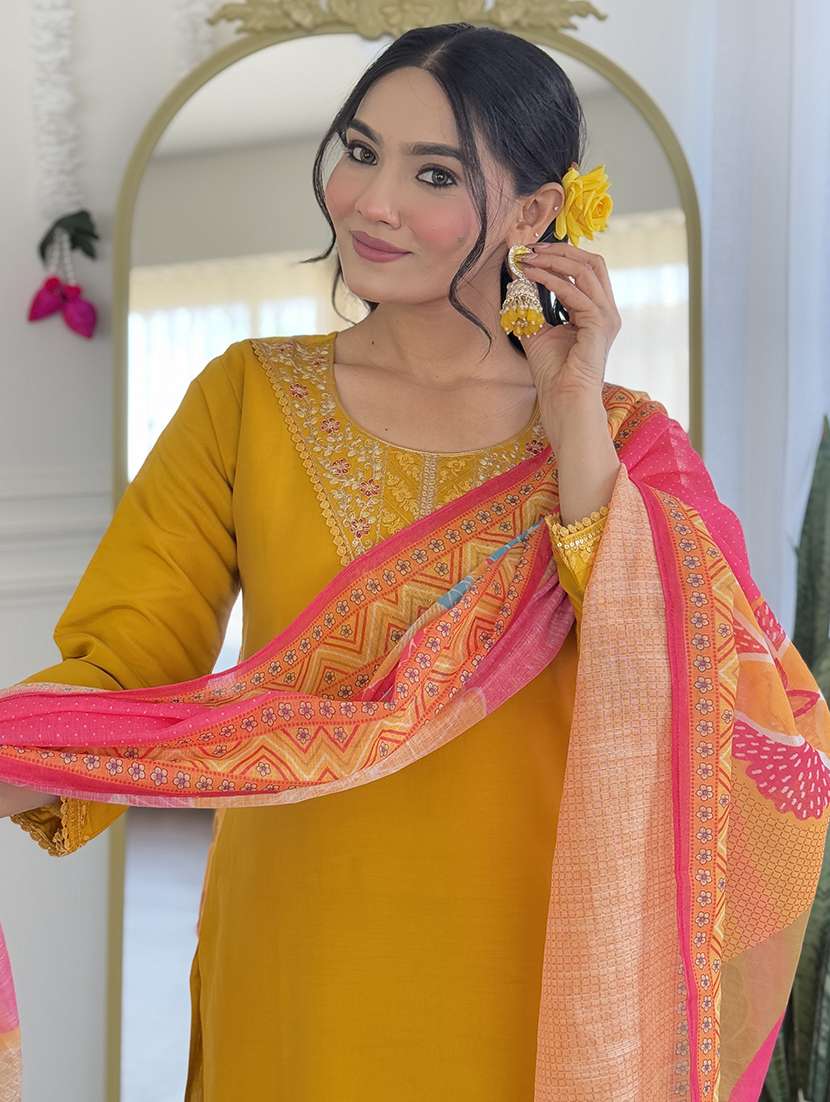 women embroidered three quarter sleeve kurta pant with dupatta set - 22001610 -  Standard Image - 4