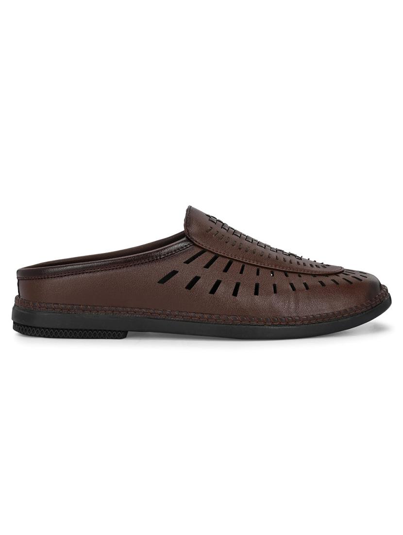 men brown slip on sandal - 22001739 - Standard Image - 4