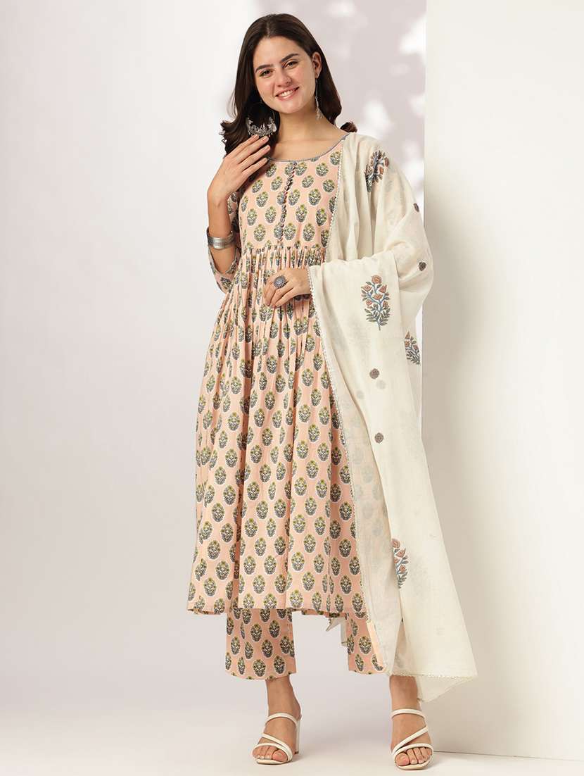 women floral three quarter sleeve kurta pant with dupatta set - 22002372 - Standard Image - 1