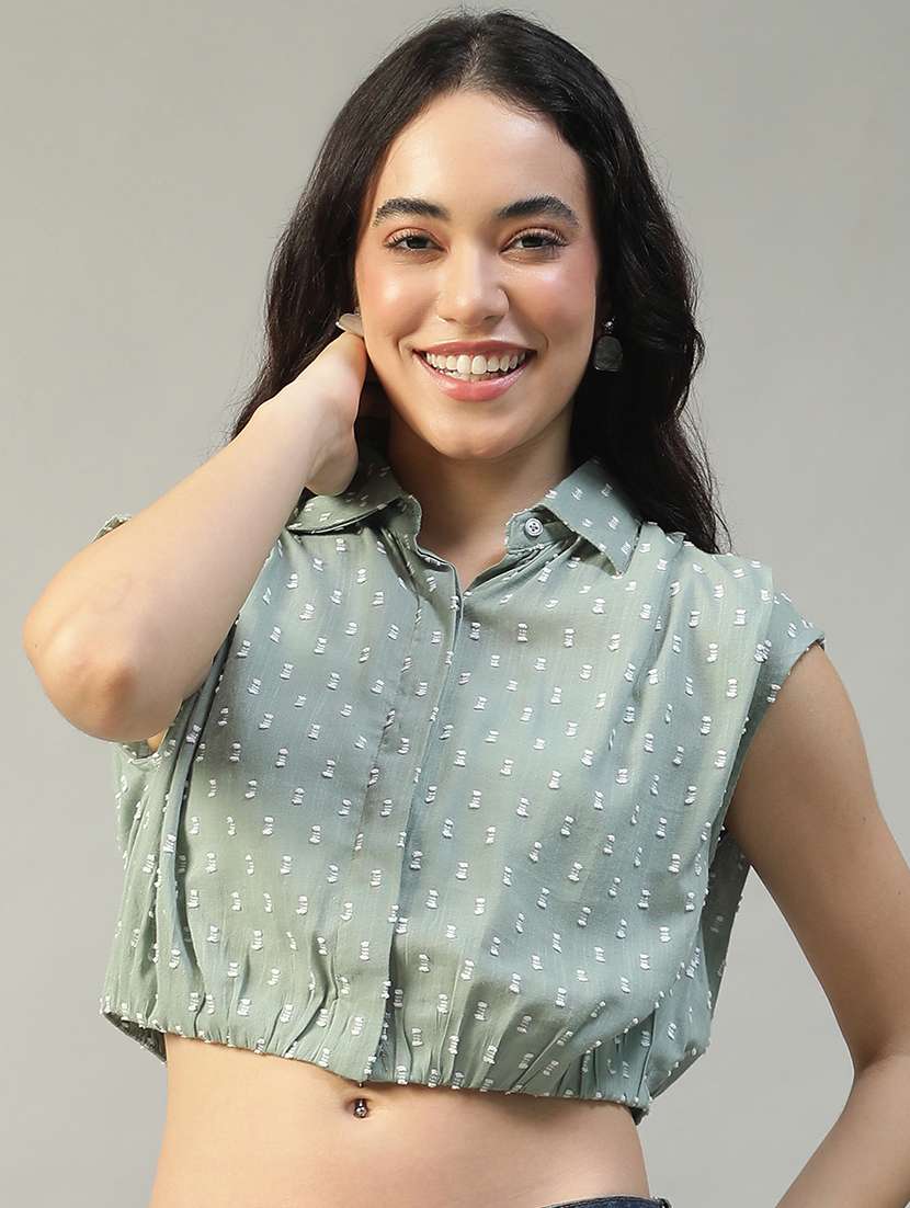 women collared sleeveless crop shirt