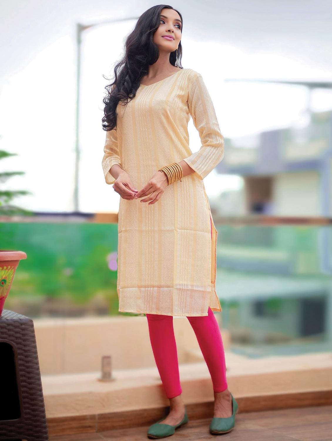 women self design three quarter sleeve straight kurta