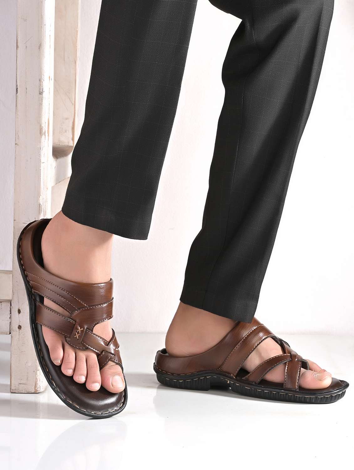 men brown toe seperator sandal - 22003920 -  Standard Image - 1