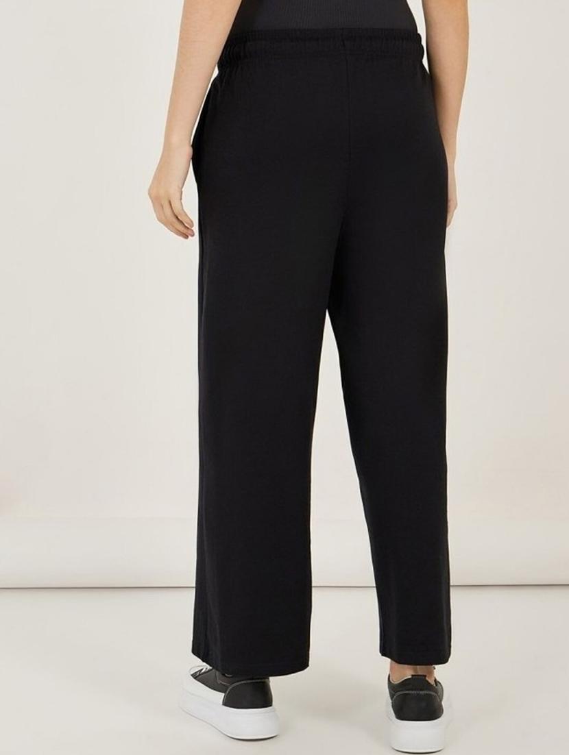 women black solid mid rise straight trouser - 22004403 - Standard Image - 1