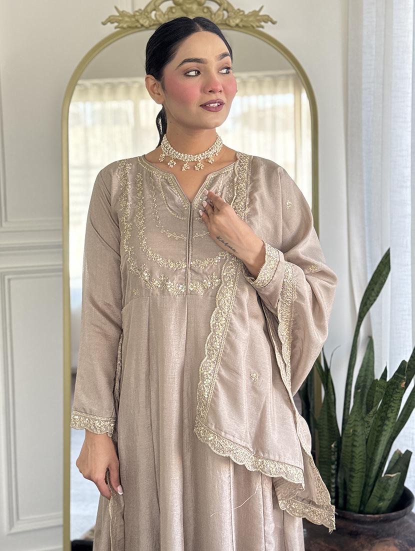 women embroidered long sleeve kurta pant with dupatta set - 22004589 - Standard Image - 4