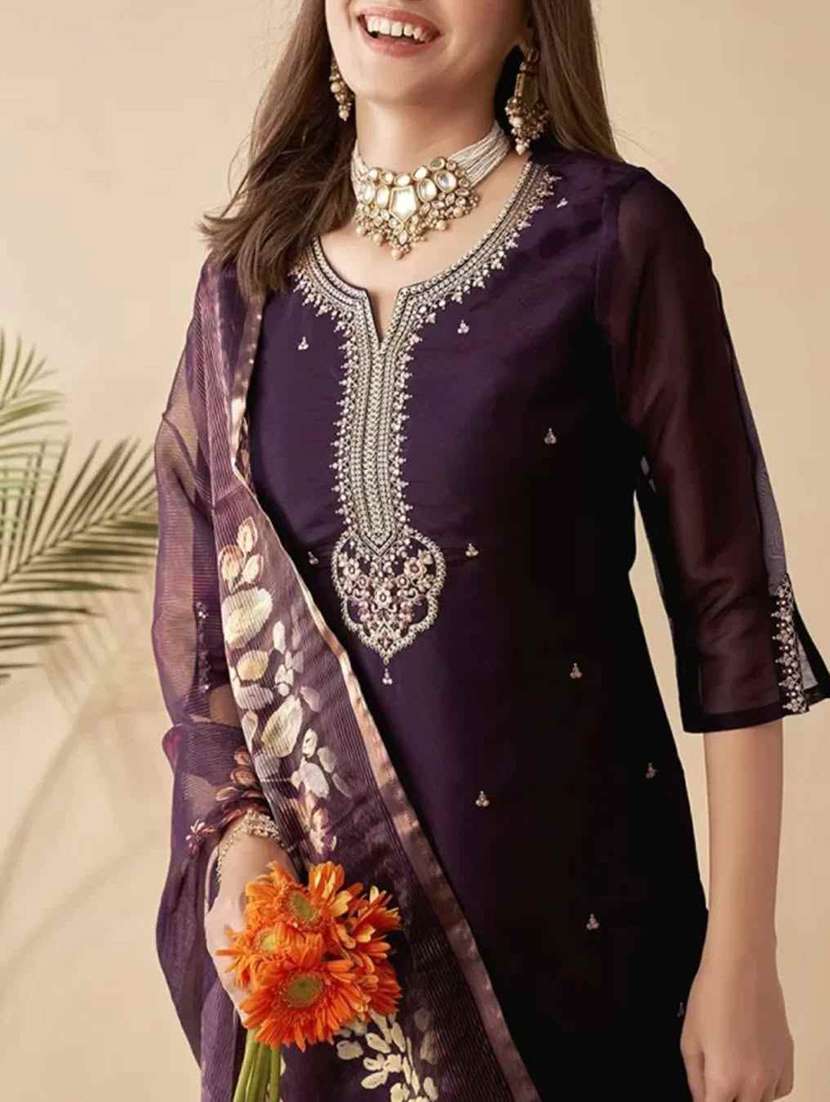 women embroidered three quarter sleeve kurta pant with dupatta set - 22004653 - Standard Image - 4