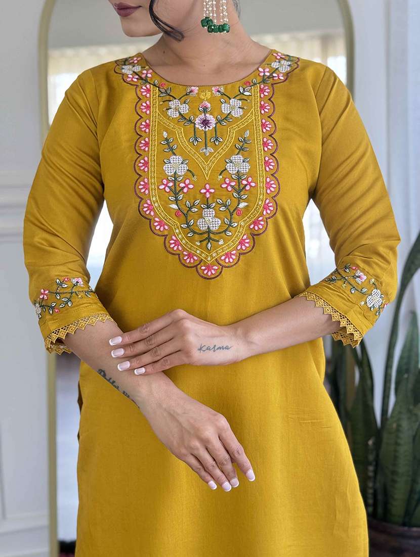 women embroidered three quarter sleeve kurta pant with dupatta set - 22004698 - Standard Image - 4