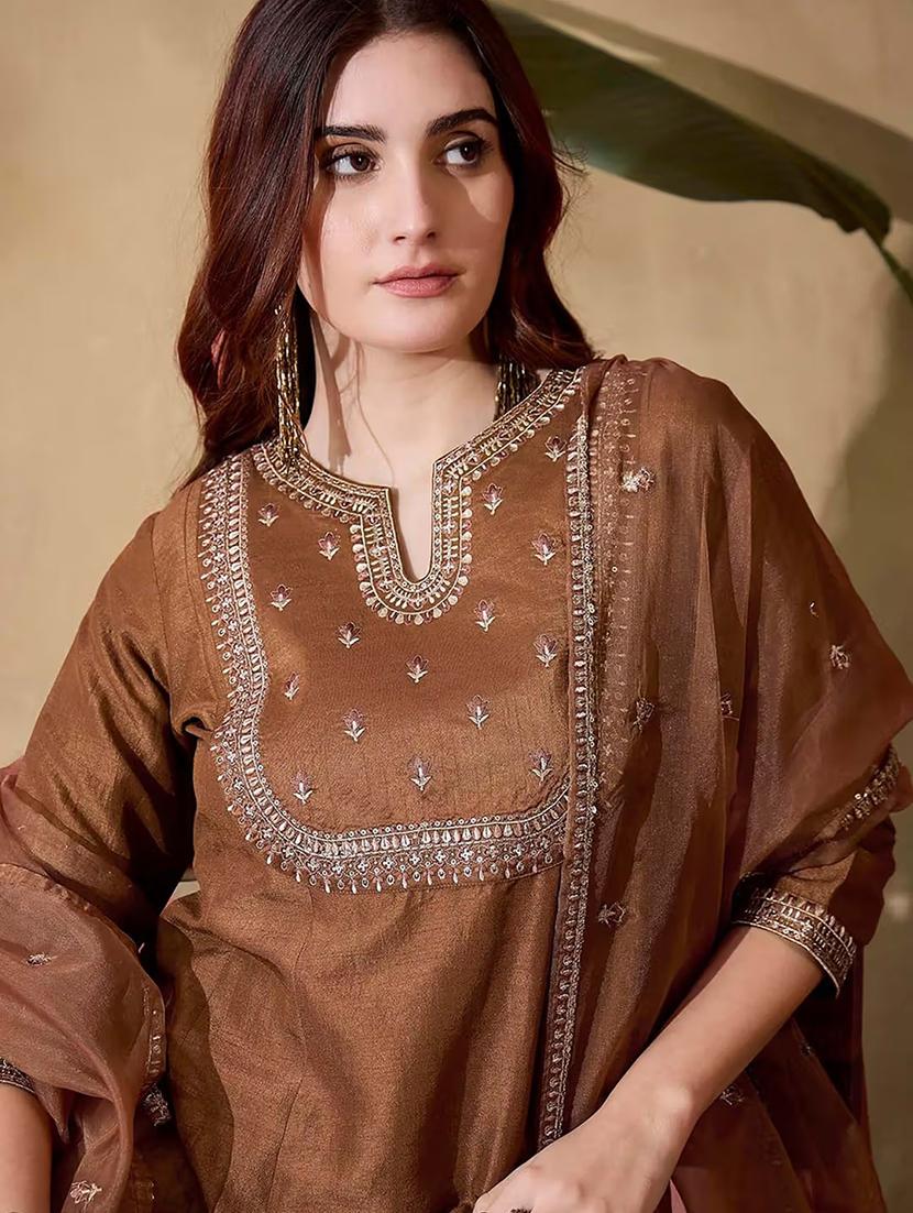 women embroidered three quarter sleeve kurta pant with dupatta set - 22004704 - Standard Image - 4