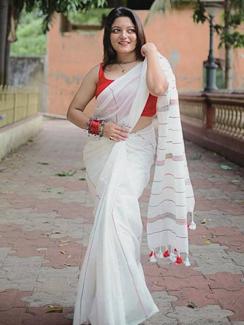 women white striped handloom saree with blouse - 22004941 -  Standard Image - 0