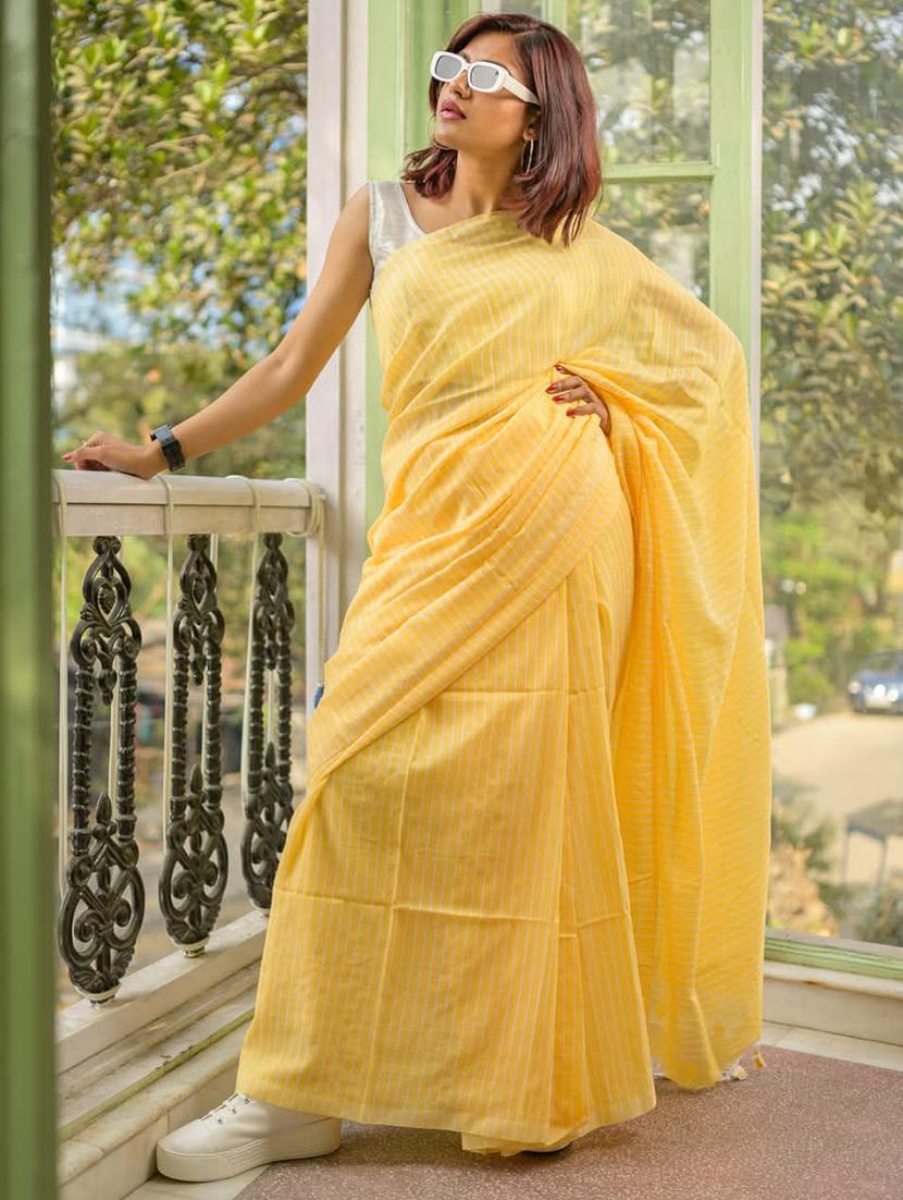 women striped handloom saree - 22004974 - Standard Image - 1
