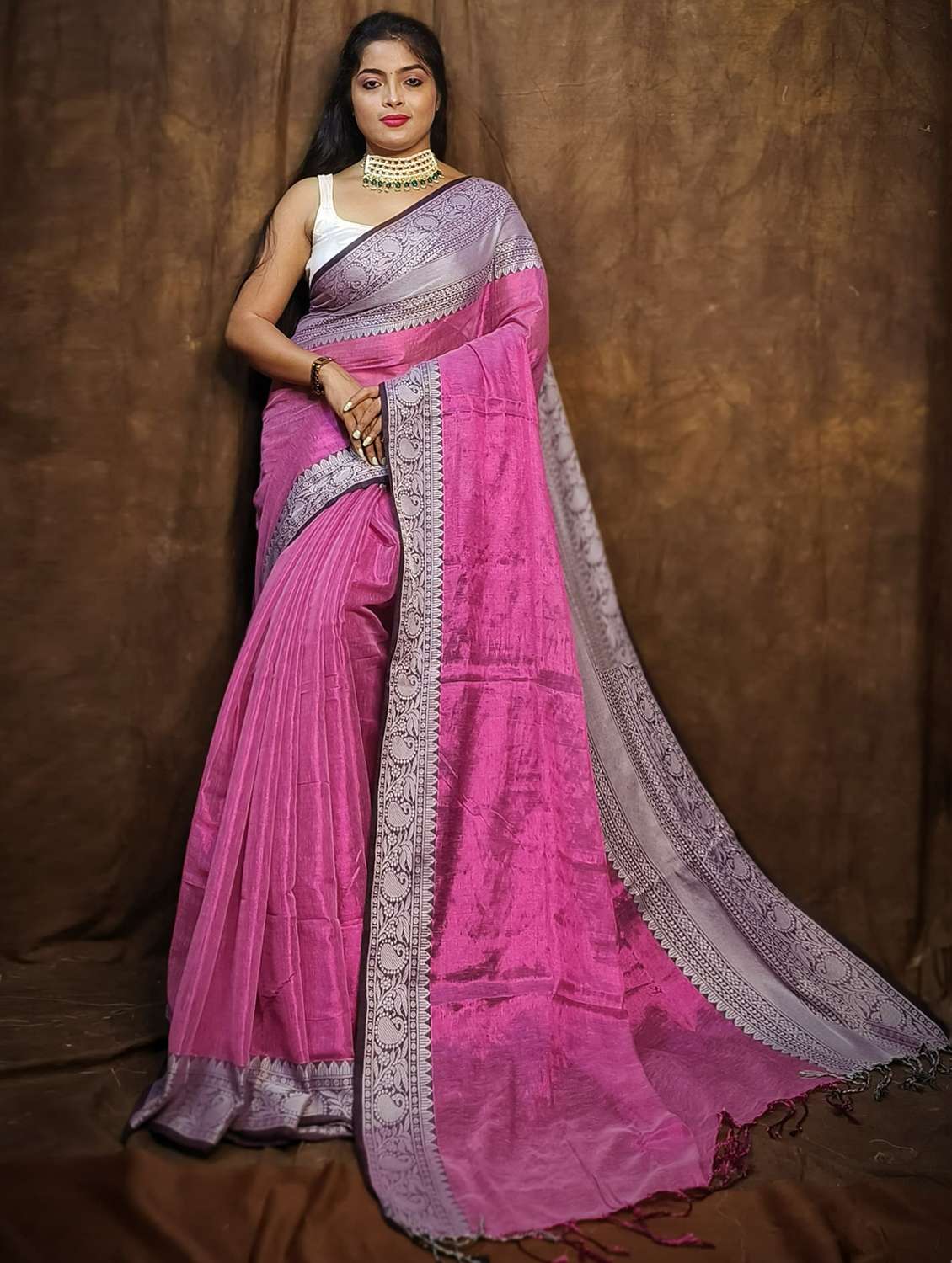 women solid with bordered saree