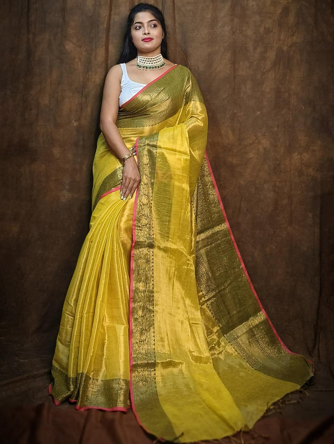 women solid with bordered saree - 22004985 - Zoom Image - 0