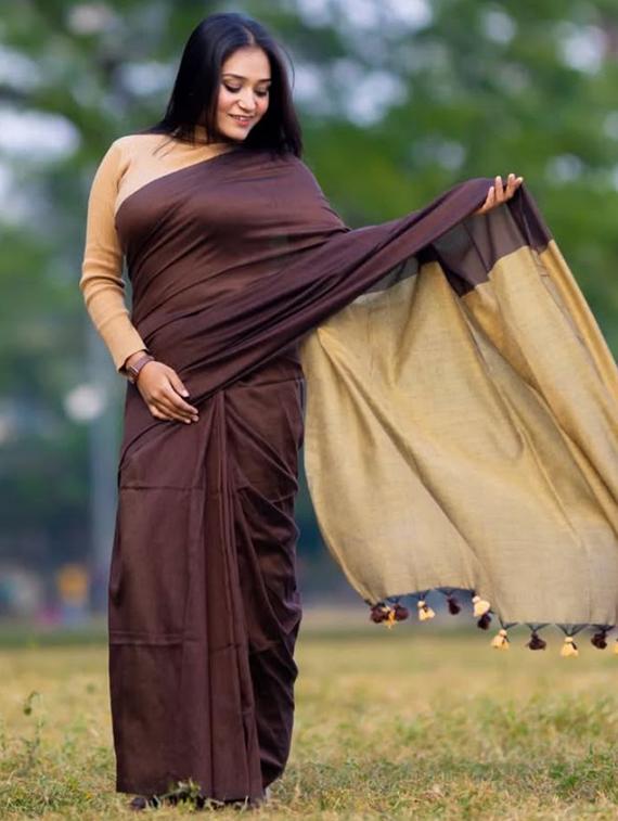 women solid handloom saree with blouse - 22004993 - Standard Image - 1