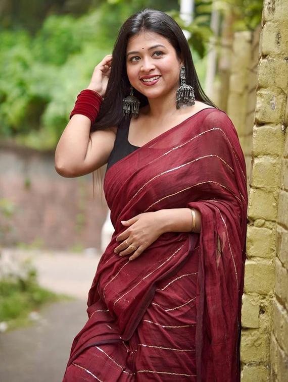 women striped handloom saree with blouse - 22005006 - Standard Image - 1