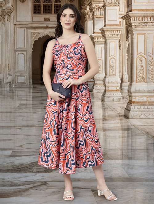 dresses for ladies in india Types of Indian Dresses and When to Wear Each One