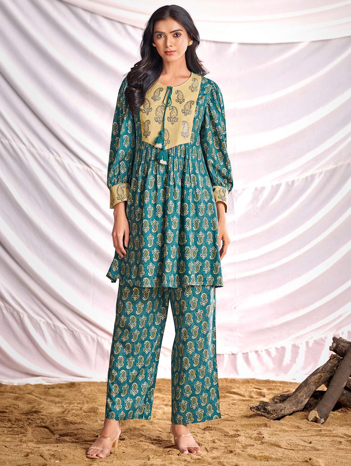 women paisley printed long sleeve kurta pant set