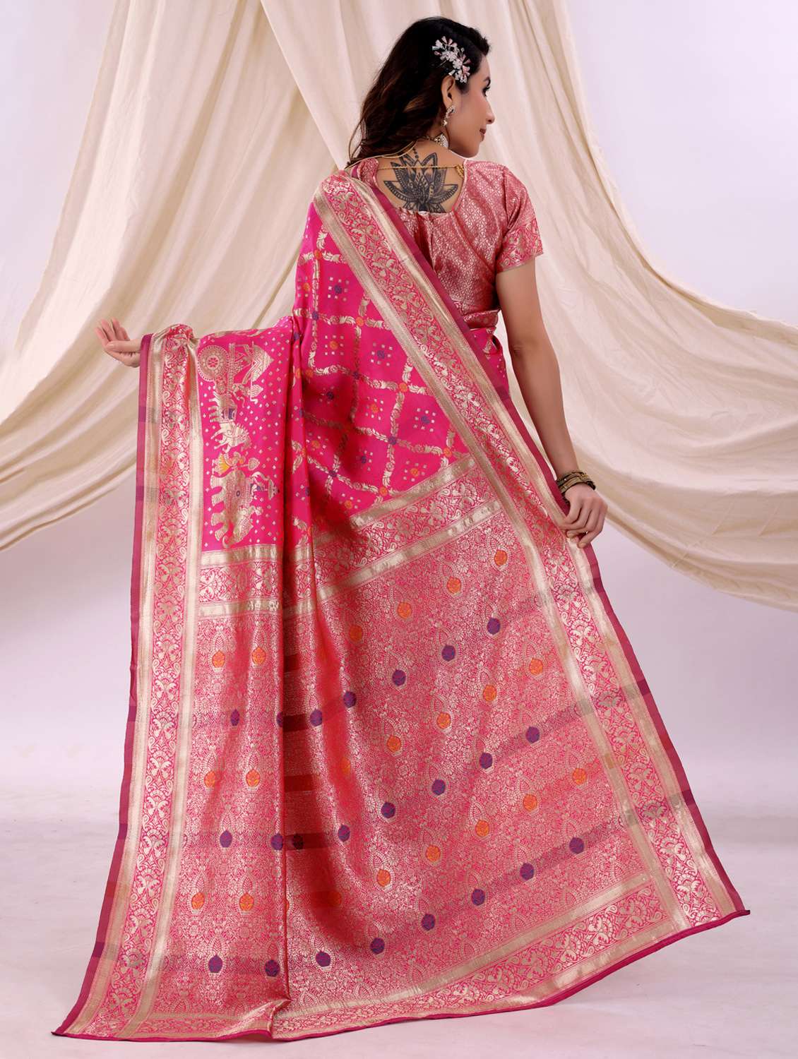 women self design kanjivaram saree with blouse - 22006938 -  Standard Image - 1