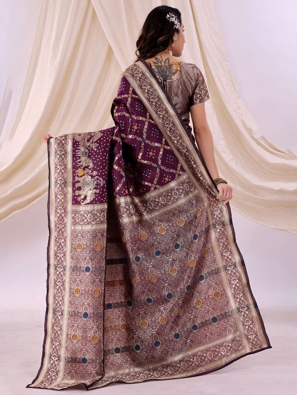 women self design kanjivaram saree with blouse - 22006939 -  Standard Image - 1