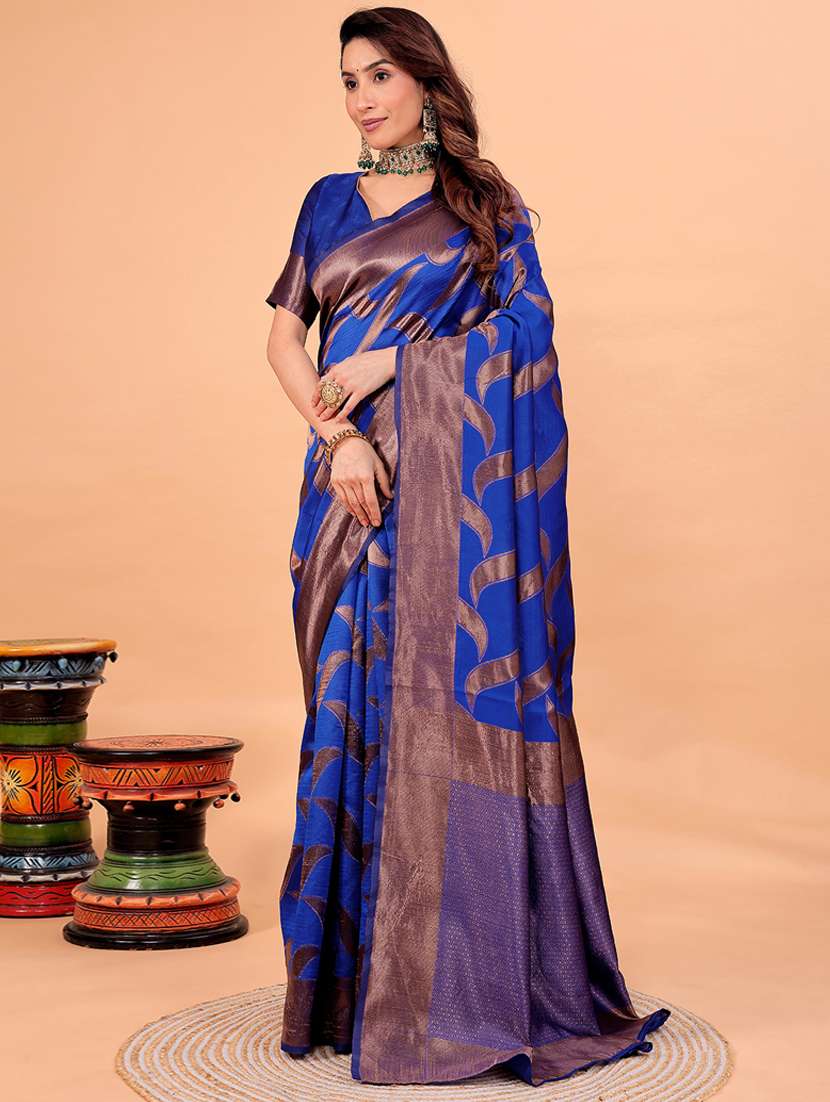 women self design banarasi saree with blouse