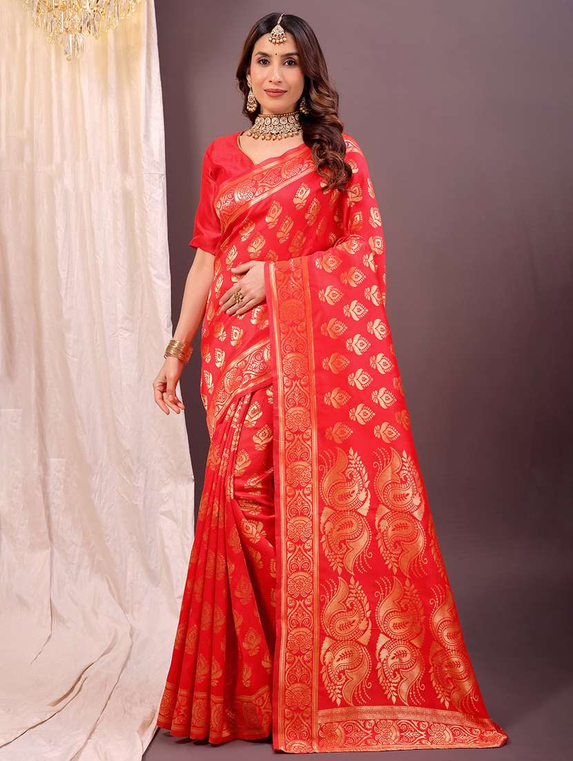 women self design banarasi saree with blouse