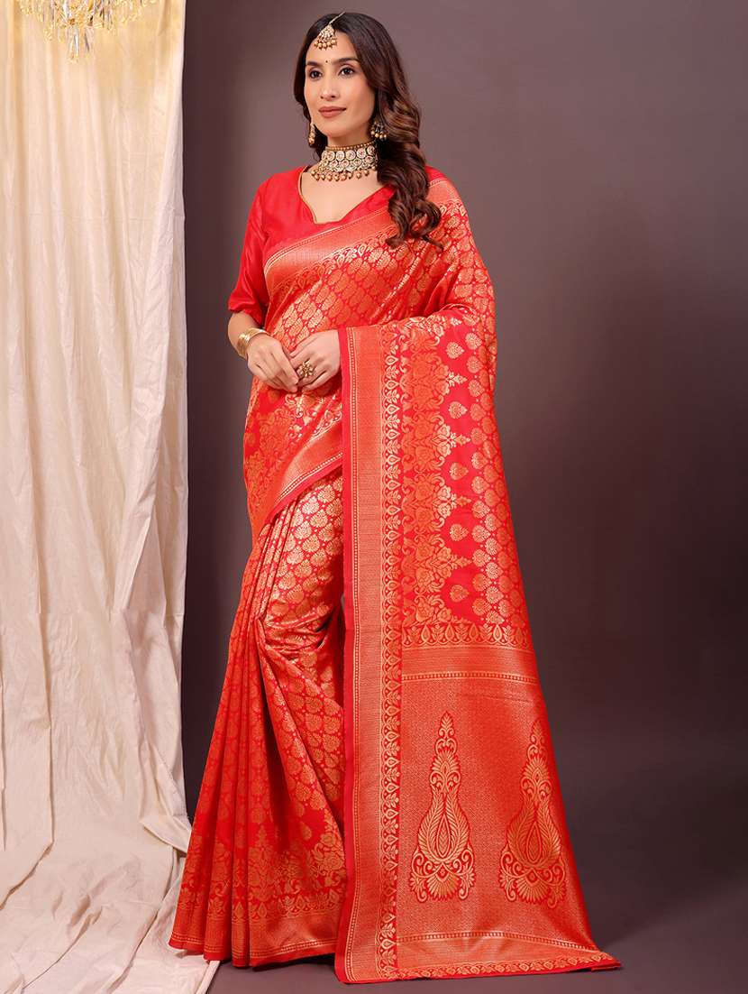 women self design banarasi saree with blouse