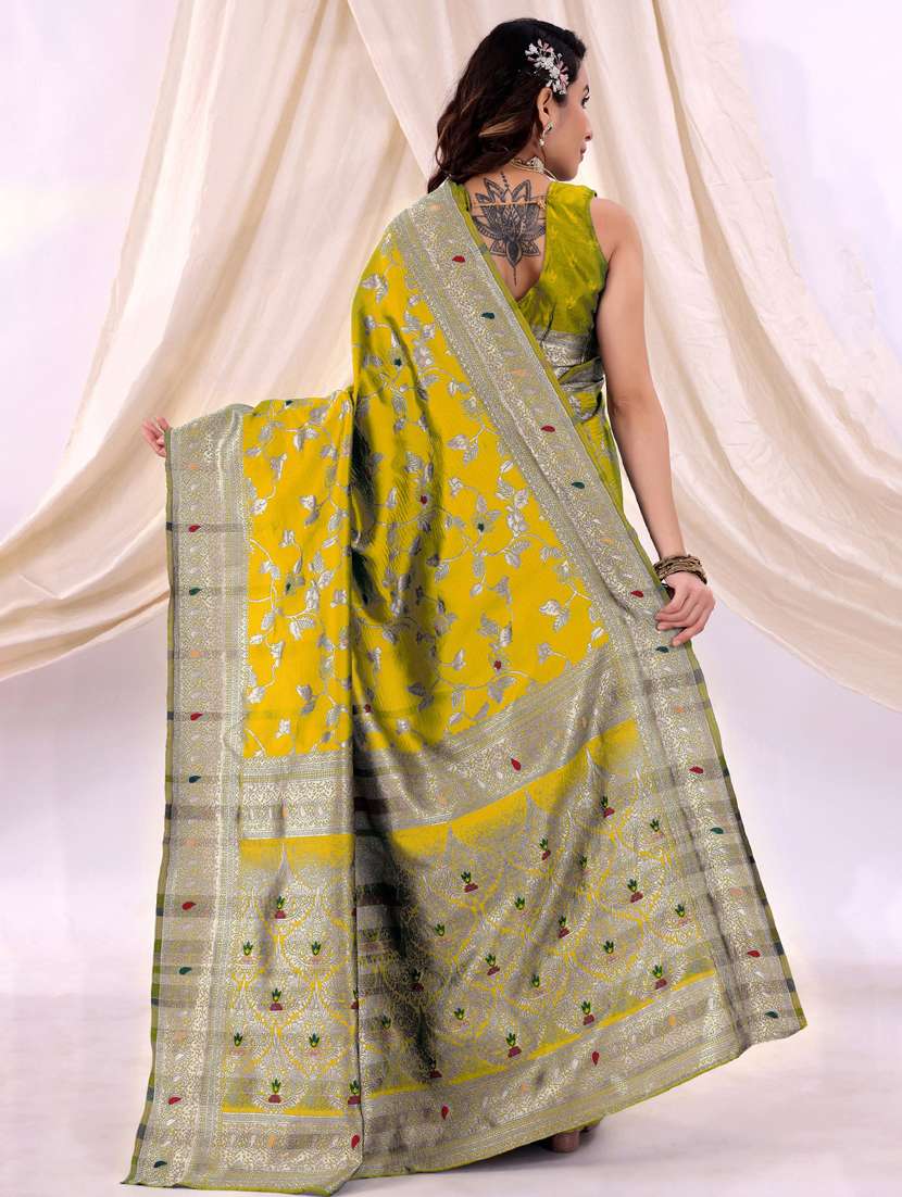 women self design banarasi saree with blouse - 22007167 -  Standard Image - 1