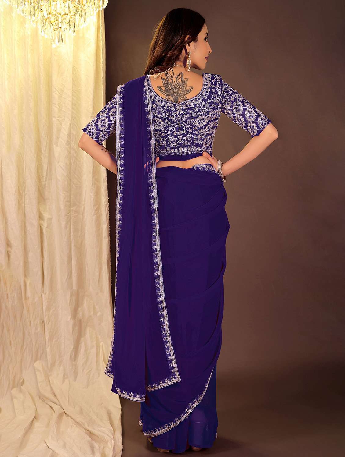 women solid with bordered saree with blouse - 22007264 - Standard Image - 1