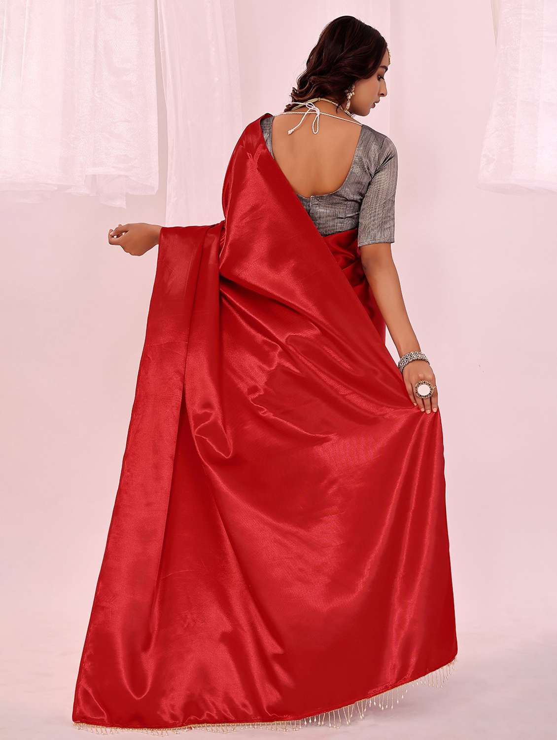 women embellished lace bordered saree with blouse - 22007284 -  Standard Image - 1