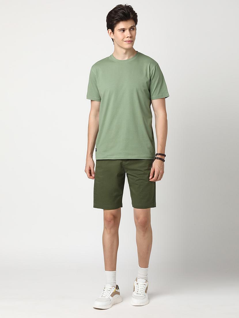 men solid mid rise regular fit shorts - 22007687 - Standard Image - 4