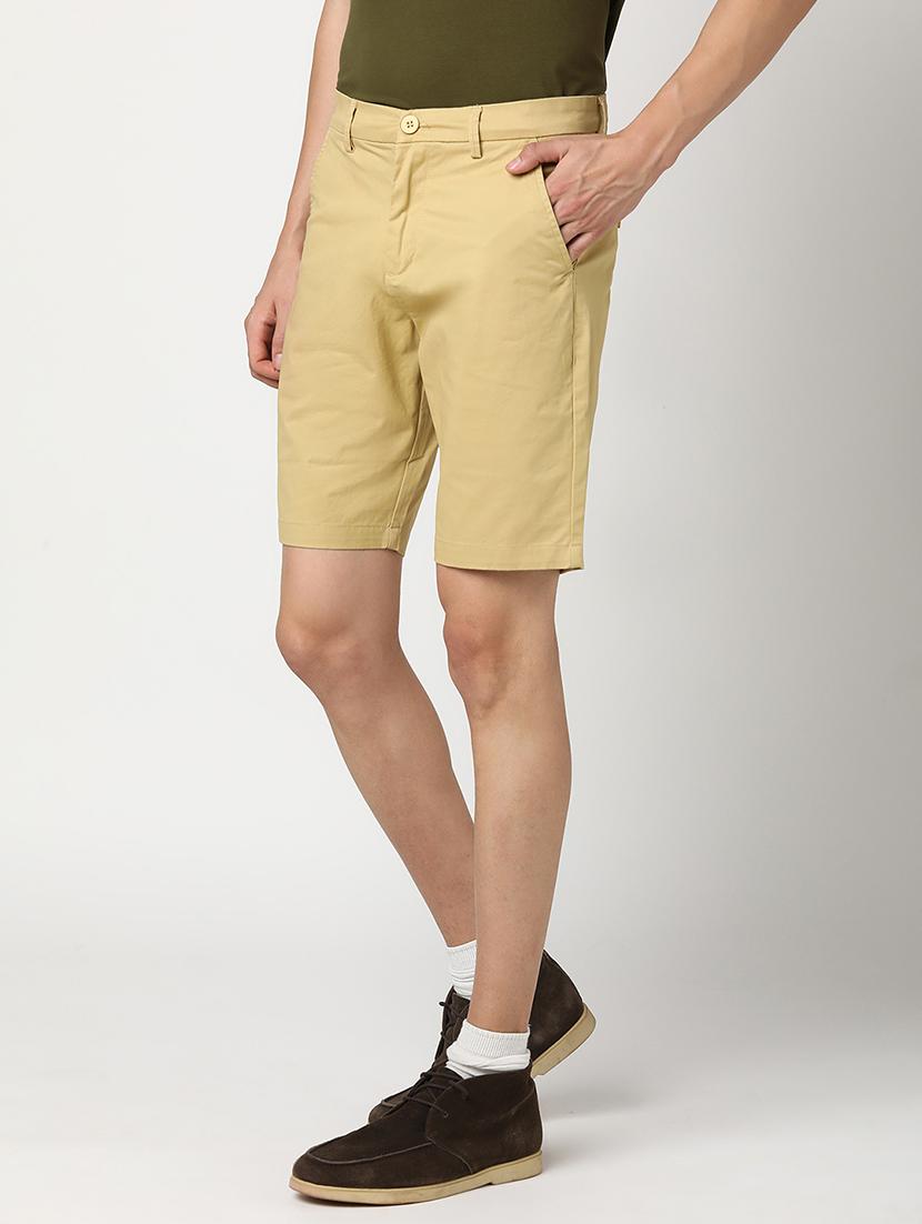 men solid mid rise regular fit shorts - 22007693 - Standard Image - 1
