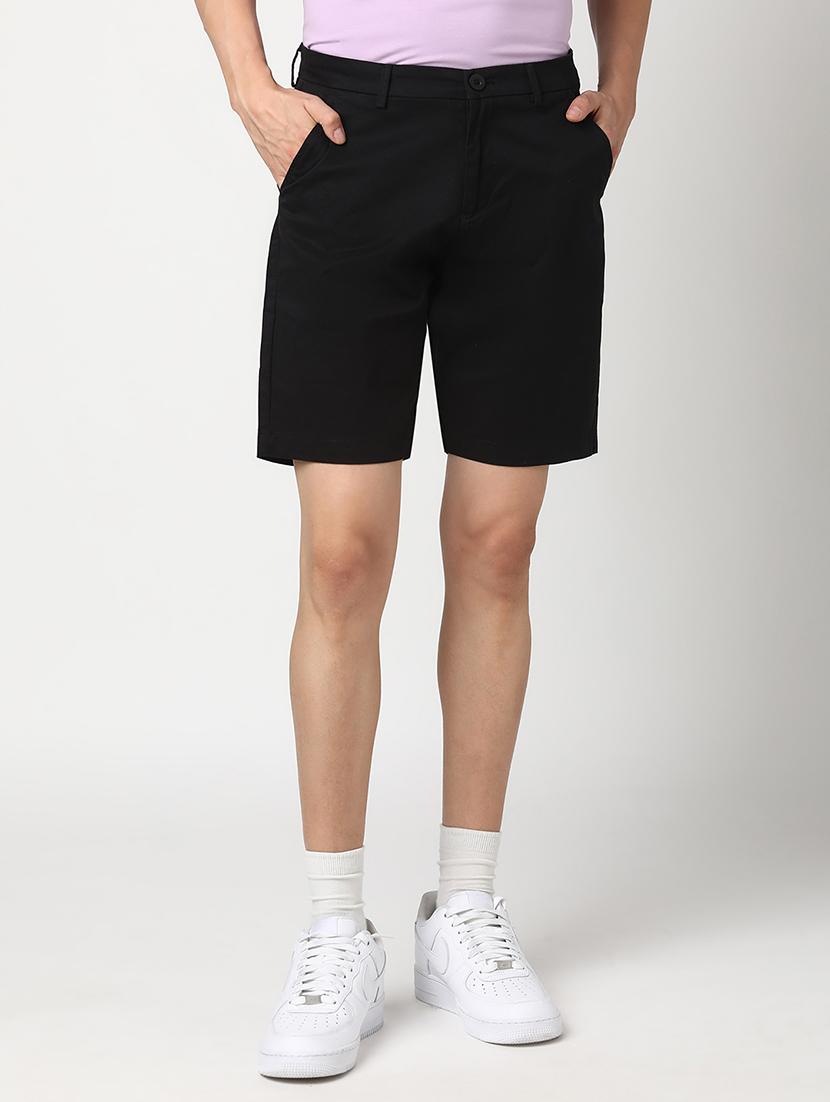 men solid mid rise regular fit shorts - 22007694 -  Zoom Image - 0