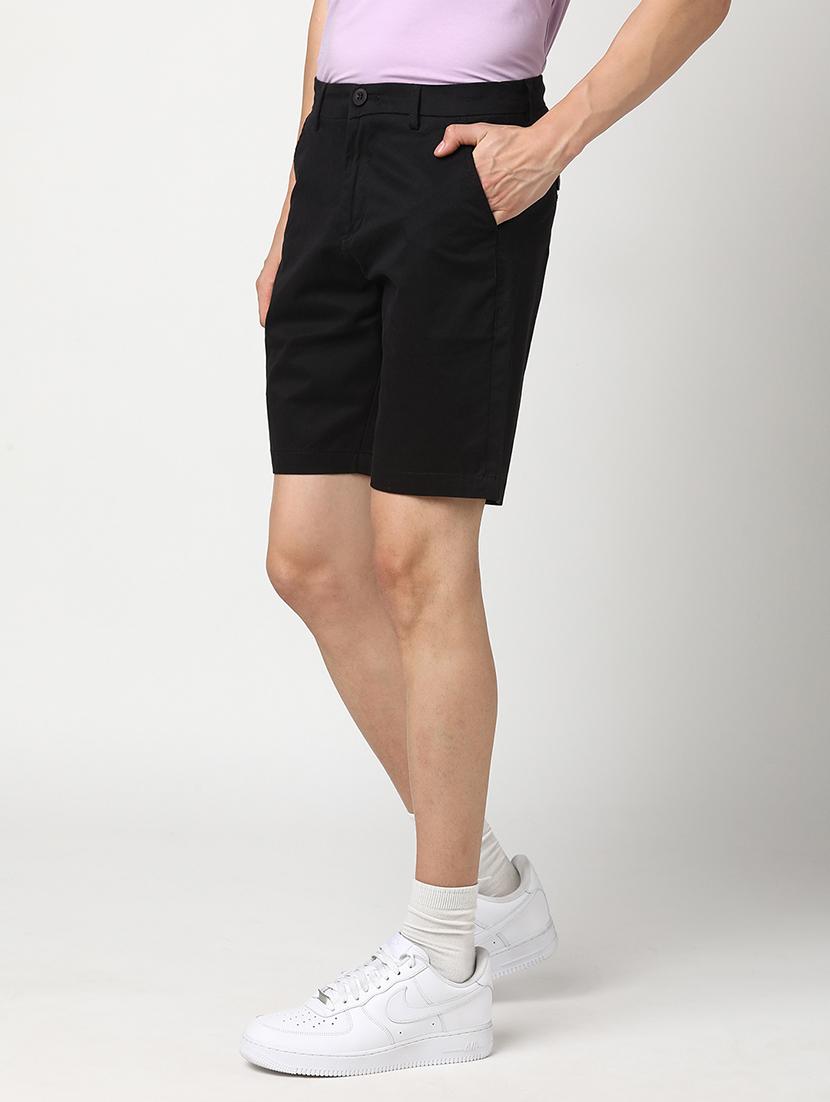 men solid mid rise regular fit shorts - 22007694 -  Standard Image - 1