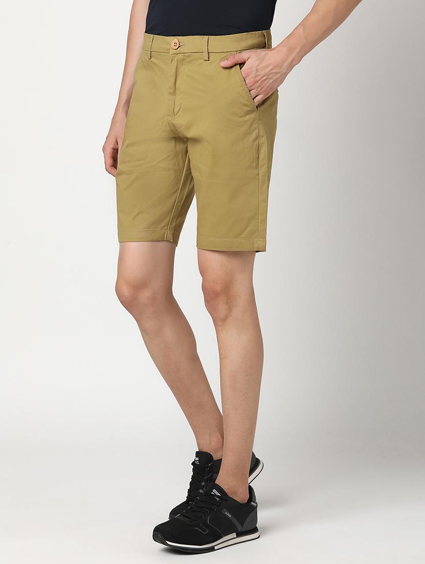 men solid mid rise regular fit shorts - 22007695 - Standard Image - 1