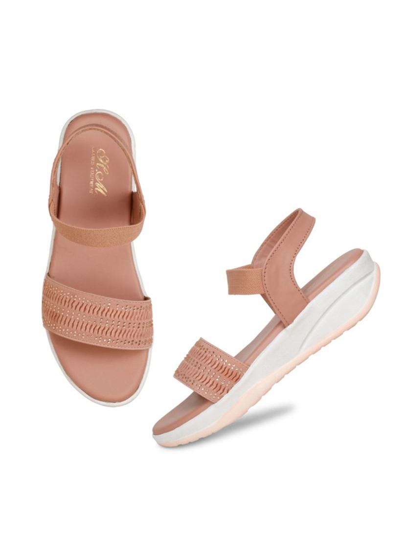 women texture back strap wedge - 22007717 -  Standard Image - 1