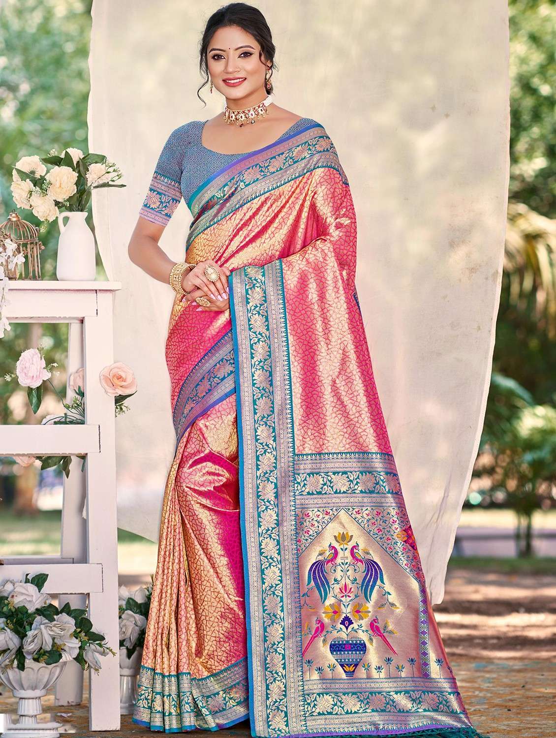 women self design kanjivaram saree with blouse