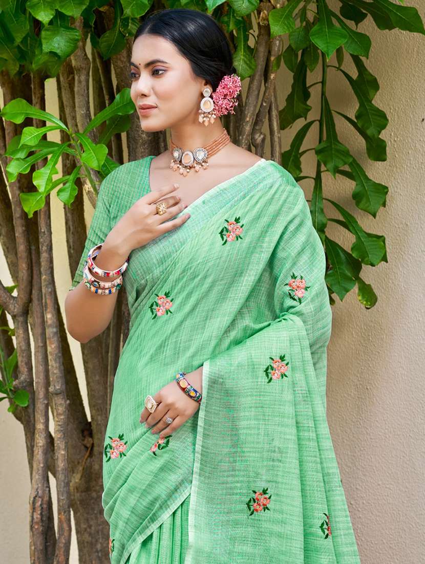women floral bordered saree with blouse - 22008726 -  Standard Image - 1
