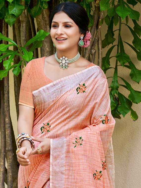 women floral bordered saree with blouse - 22008729 -  Standard Image - 1