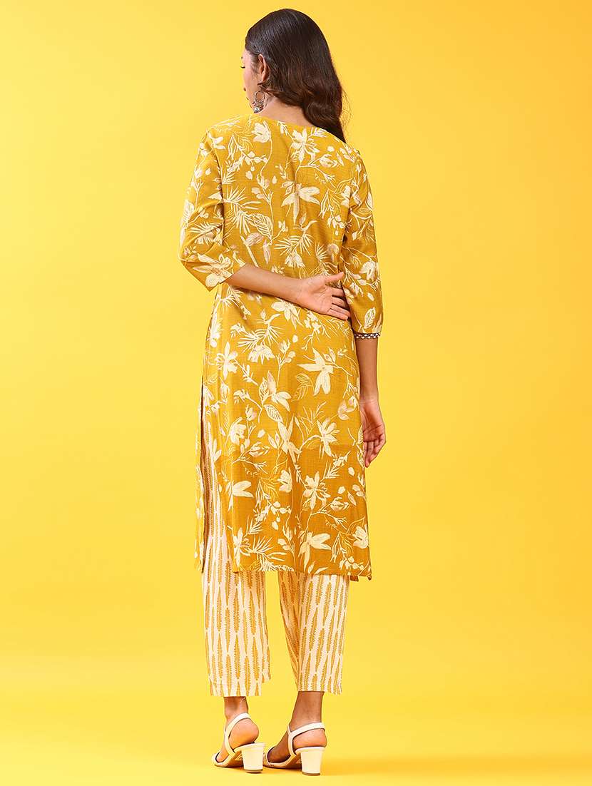 women three quarter sleeve straight kurta - 22008869 -  Standard Image - 4