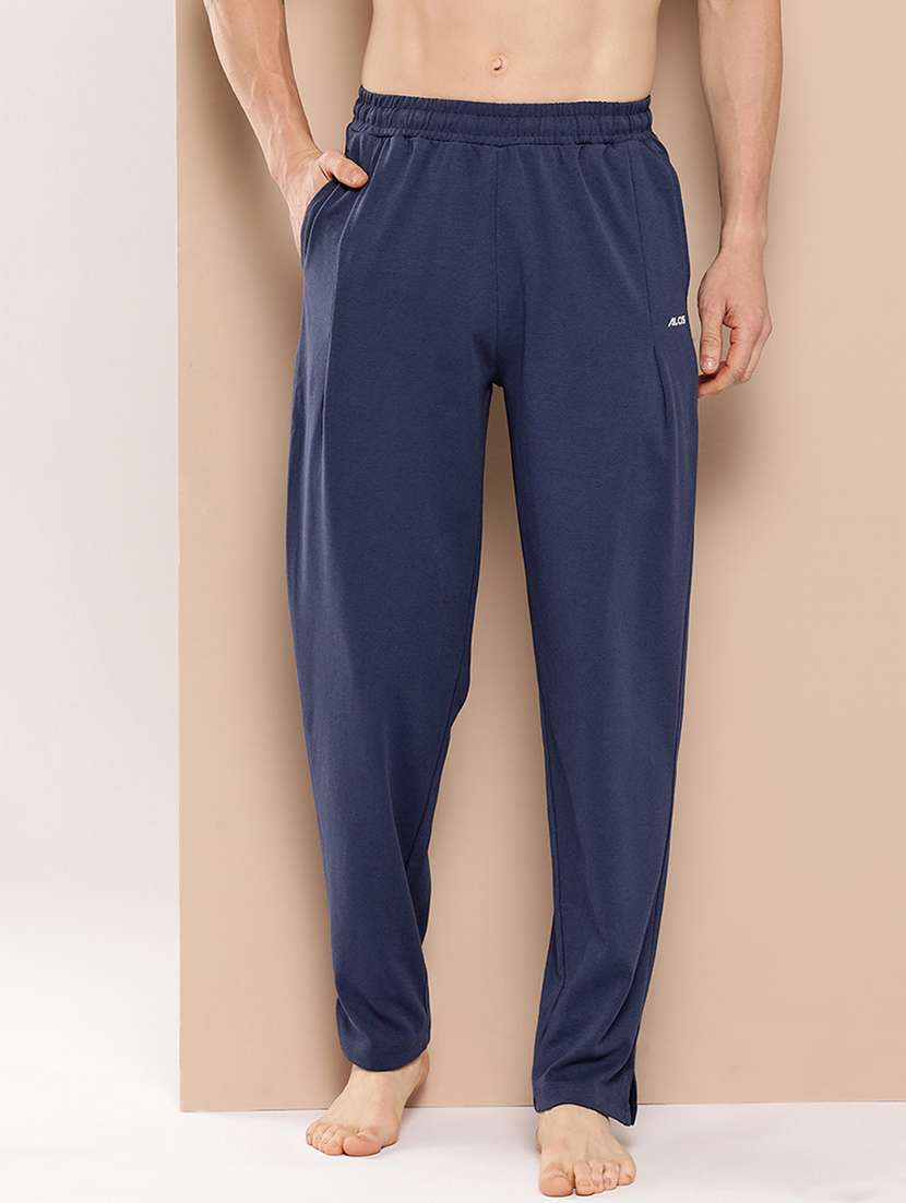 men solid regular fit full length track pant