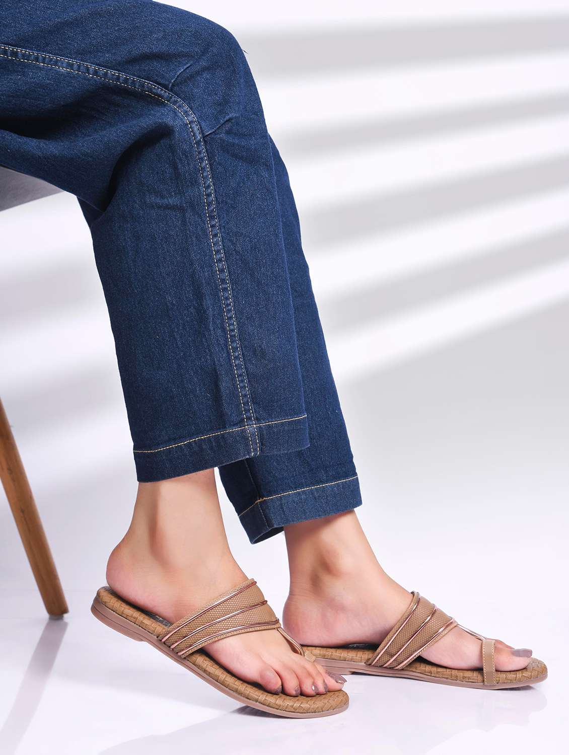 women one toe flat sandal - 22009417 -  Standard Image - 1