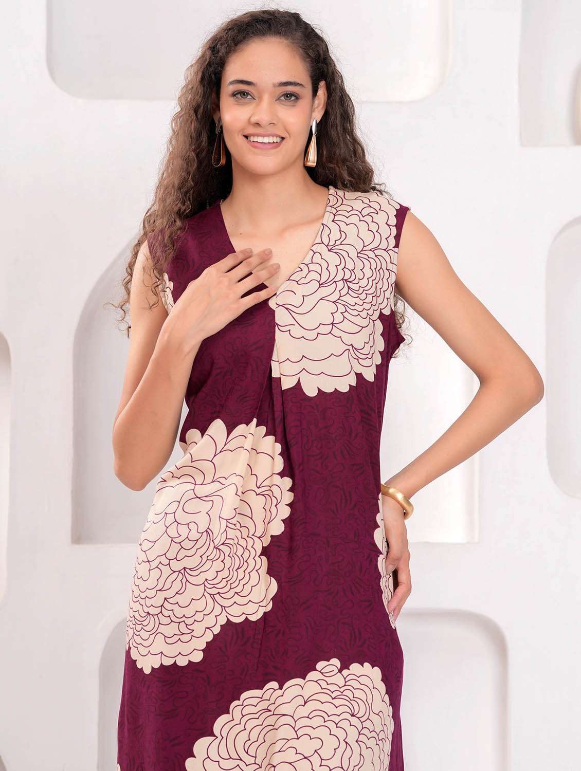 women printed sleeveless kurta and pant set - 22009457 -  Standard Image - 1