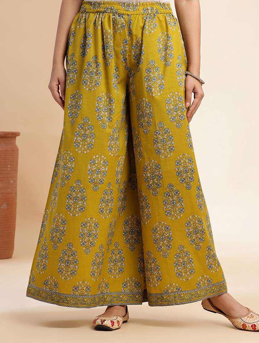 women floral three quarter sleeve kurta palazzo with dupatta set - 22011169 -  Standard Image - 4