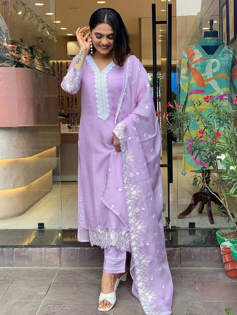 women embroidered three quarter sleeve kurta pant with dupatta set - 22011184 - Standard Image - 4