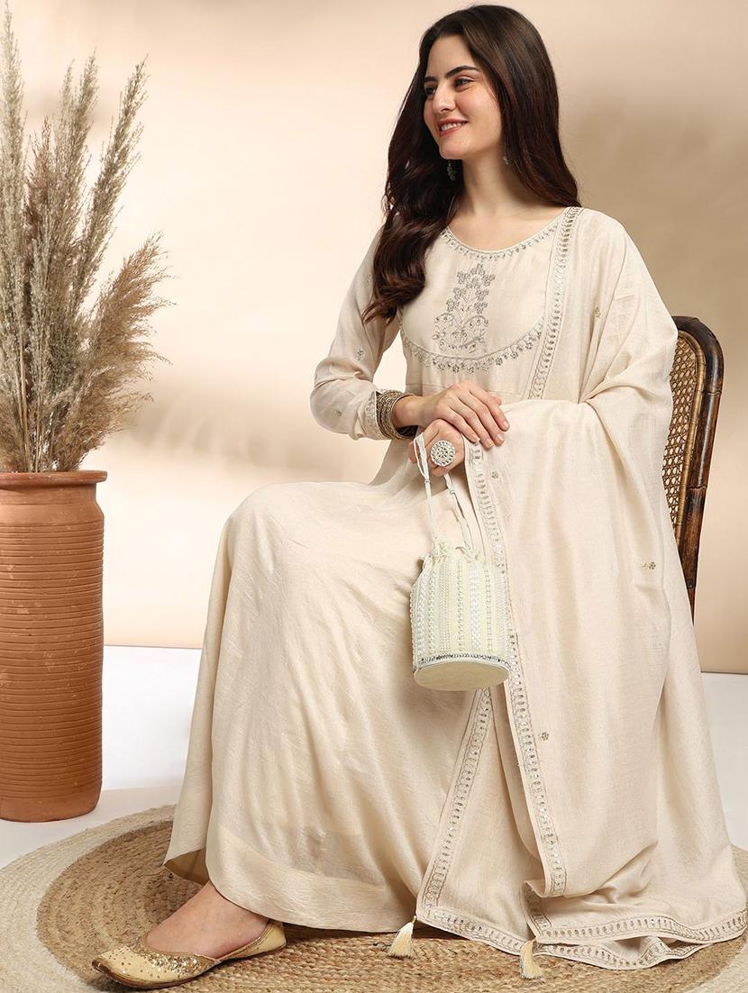 women embroidered long sleeve anarkali kurta pant with dupatta set - 22011247 - Standard Image - 4