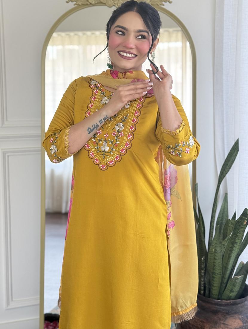 women embroidered three quarter sleeve kurta pant with dupatta set - 22011277 - Standard Image - 4