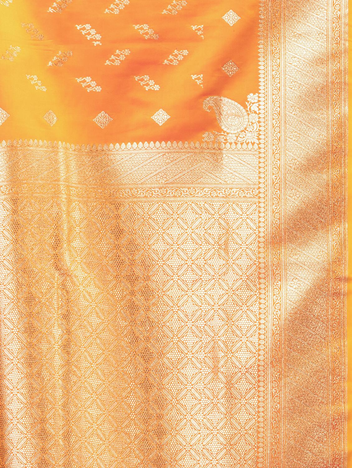 women self design banarasi saree with blouse - 22011333 - Standard Image - 4