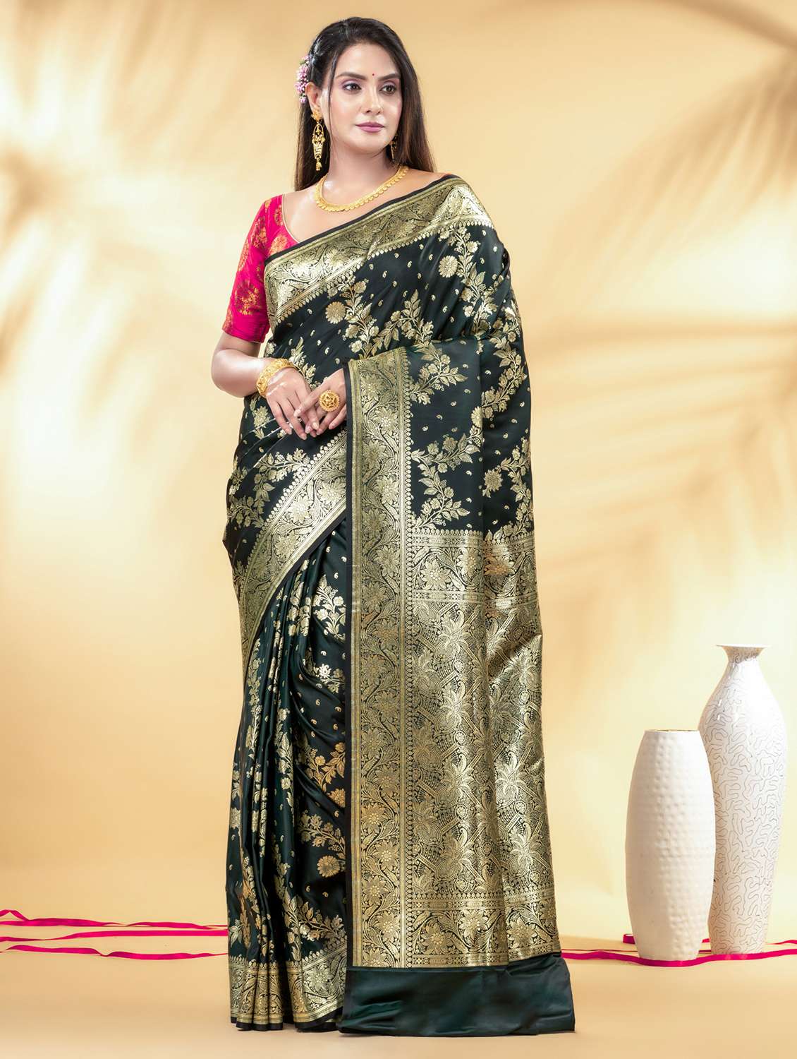 women self design banarasi saree with blouse