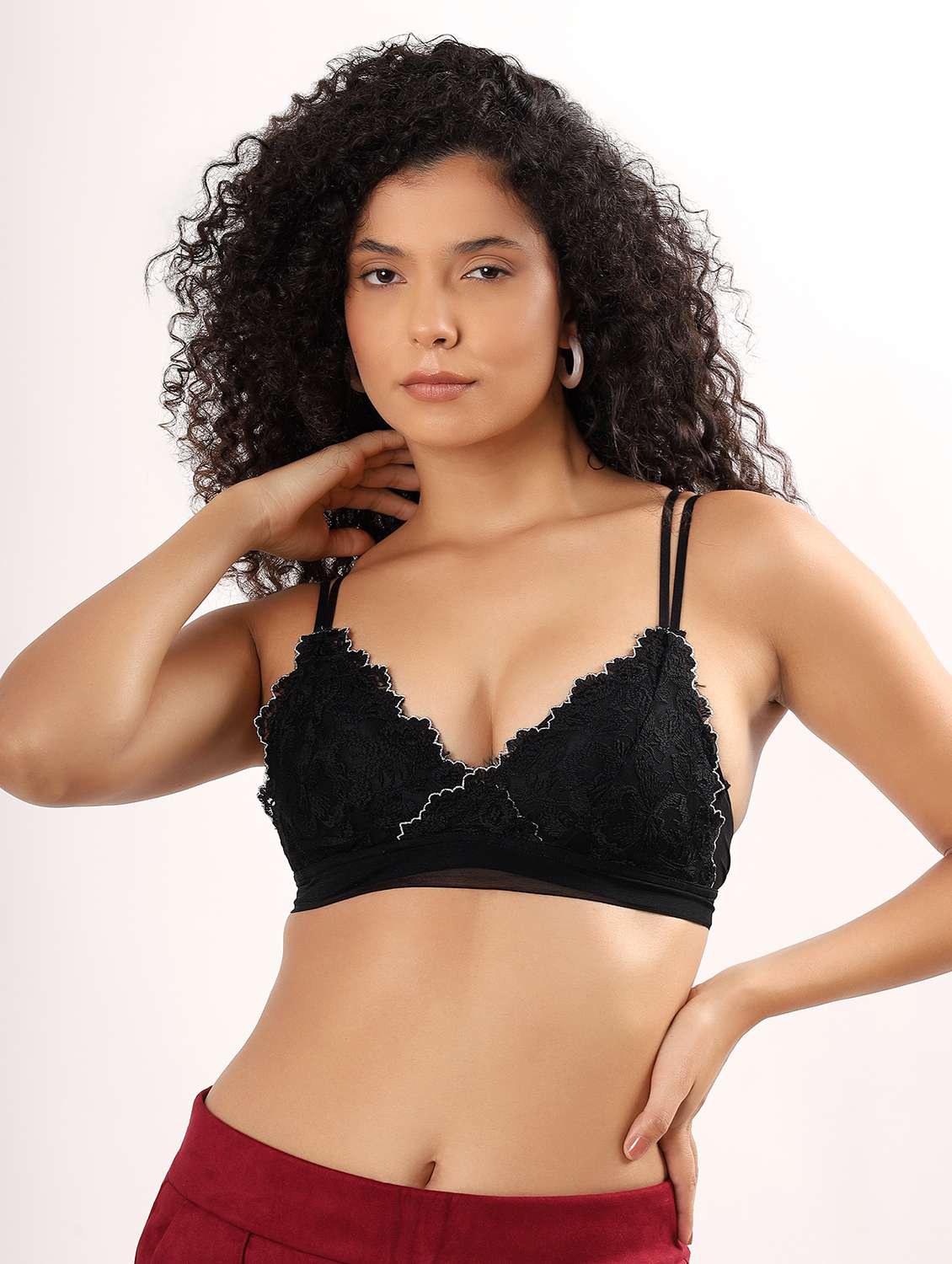 women floral lightly padded plunge bra - 22011361 - Zoom Image - 0