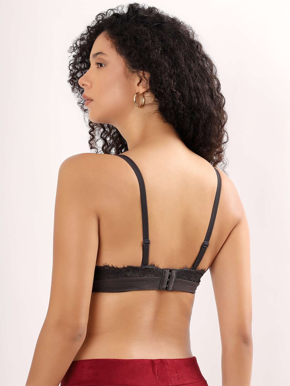 women color block lightly padded plunge bra - 22011382 -  Standard Image - 4